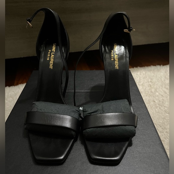 Saint Laurent AMBER SANDALS IN LEATHER - Picture 10 of 14